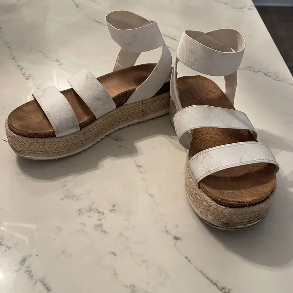 Steve Madden Tunisa - Size 8 - Picture 2 of 3